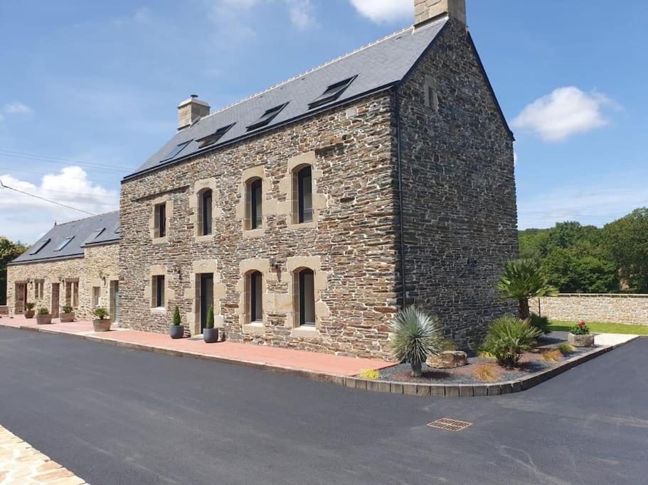 Gite Manoir De Kerlez Briec Exteriör bild